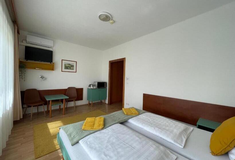 اتاق سوپریور, Hello Balcsi Apartmanház