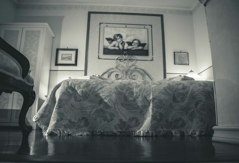 غرفة قياسية, Il Giardino Delle Farfalle