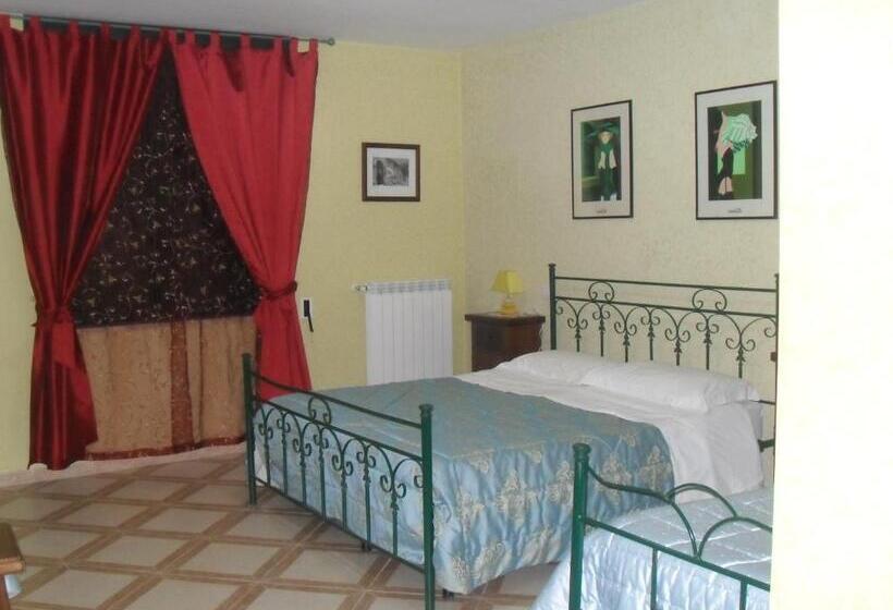 اتاق خانوادگی, Mamma Assunta