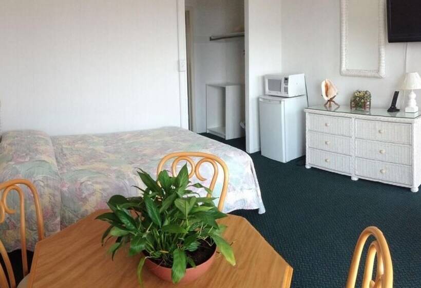 Люкс, Gold Crest Motel