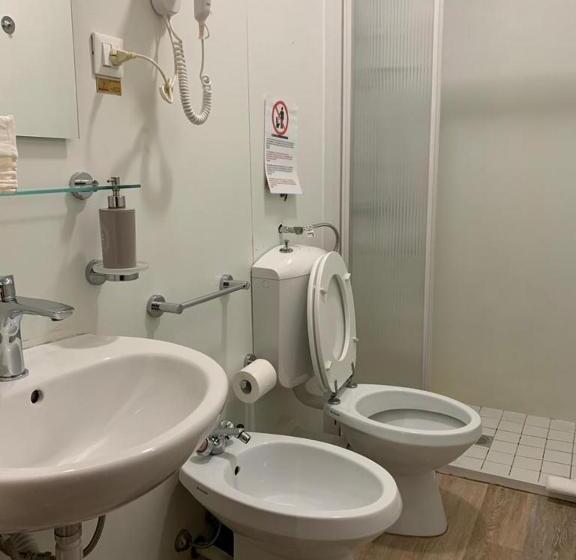 Pokój Standard Trzyosobowy, Domus La Foce