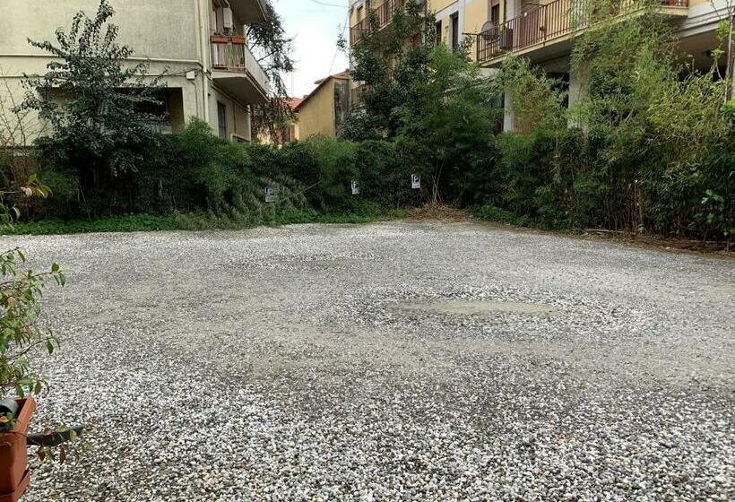 اتاق استاندارد چهار تخته, Albergo La Villetta