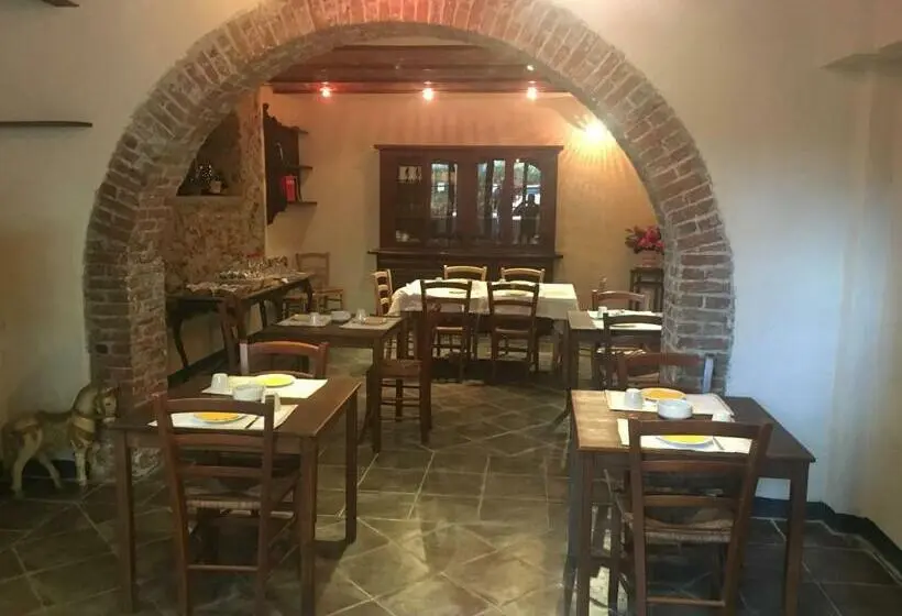 اتاق استاندارد چهار تخته, Albergo La Villetta