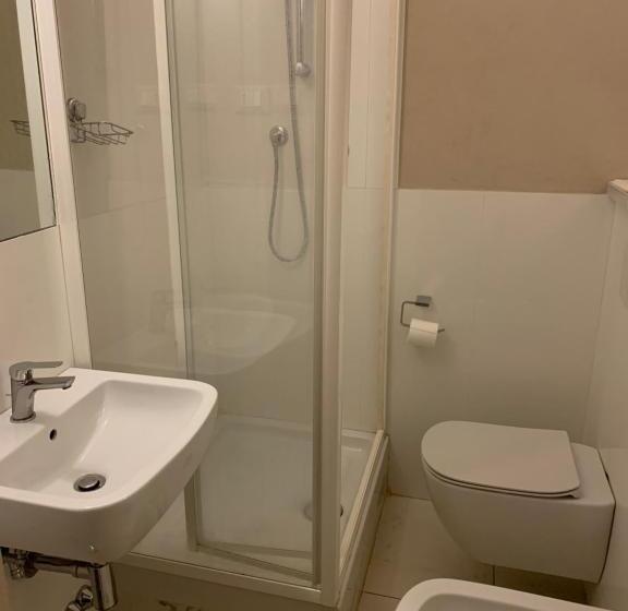 اتاق استاندارد سه نفره, Albergo La Villetta