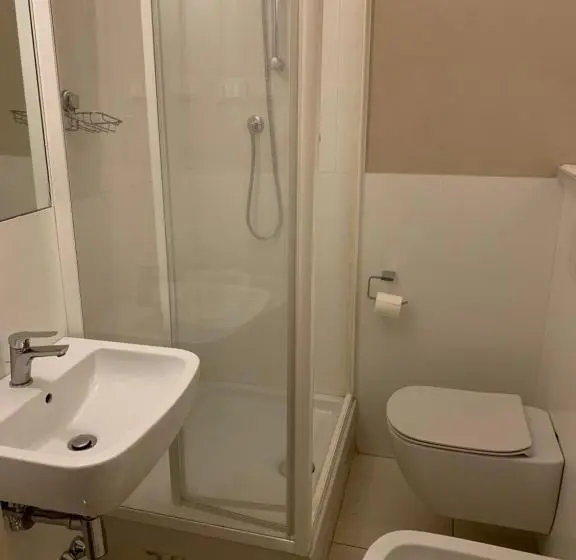 اتاق استاندارد سه نفره, Albergo La Villetta