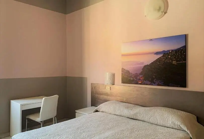 اتاق استاندارد سه نفره, Albergo La Villetta