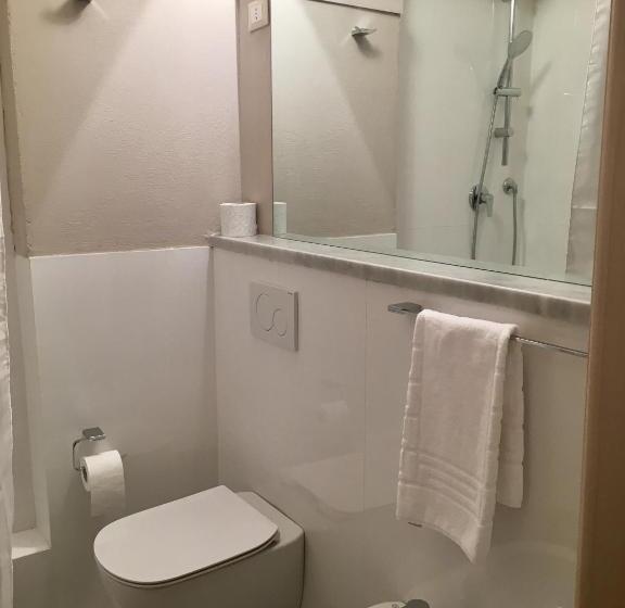 اتاق سوپریور یک تخته, Albergo La Villetta