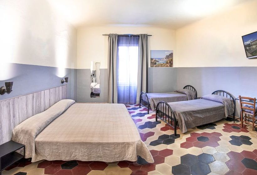 Standard Kolmen Hengen Huone, Albergo La Villetta