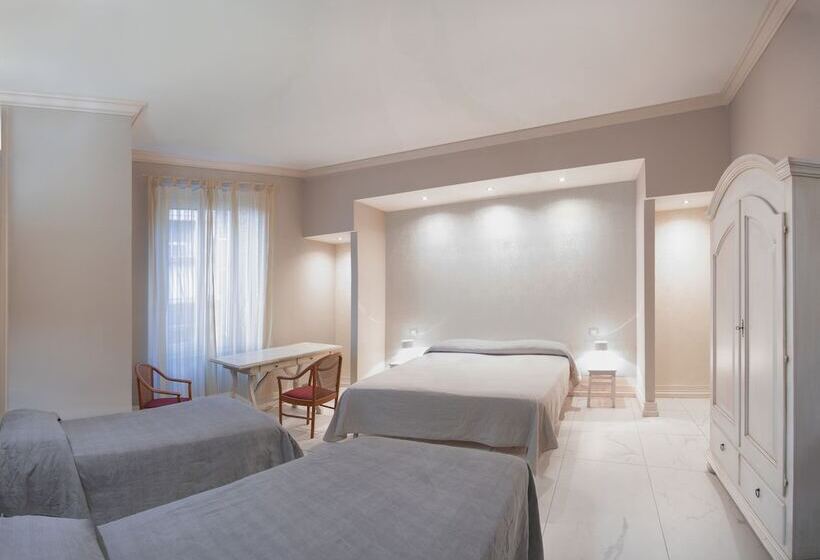 Standard Kolmen Hengen Huone, Albergo La Villetta