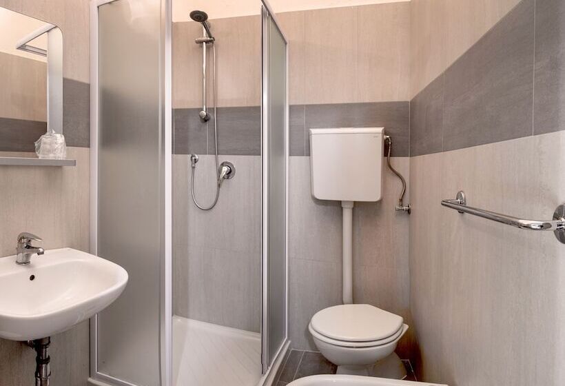 اتاق استاندارد سه نفره, Albergo La Villetta