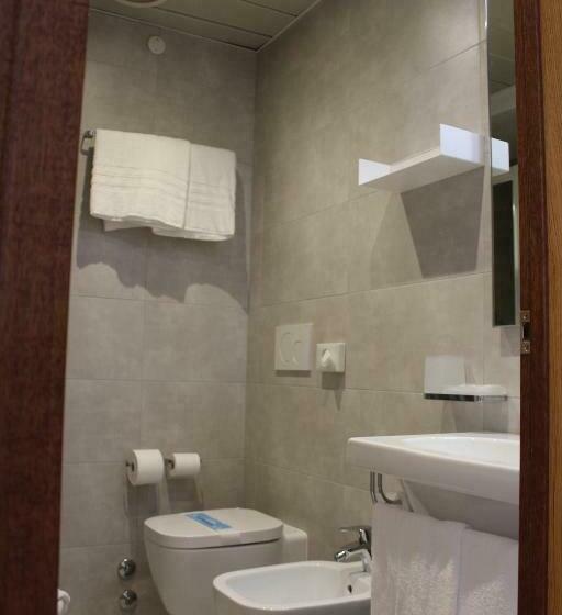 اتاق راحتی یک تخته, Bristol