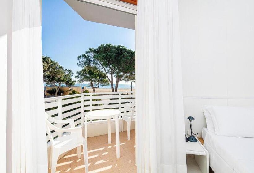 اتاق استاندارد, Bristol