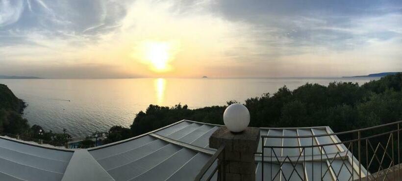 Люкс, Caposperone Resort