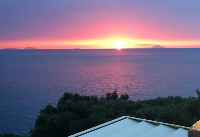 سوییت, Caposperone Resort