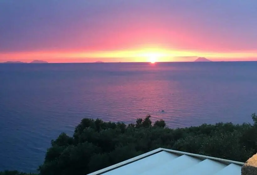 سوییت, Caposperone Resort