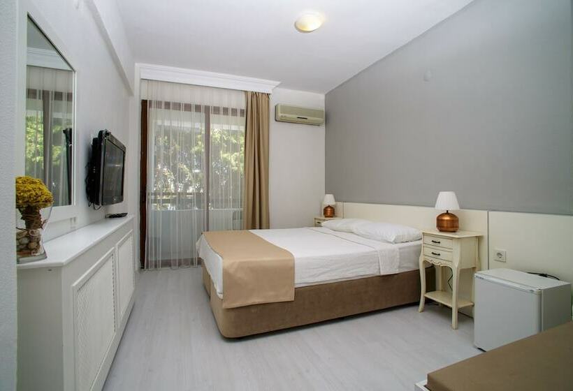 标准间带阳台, Cesurlar