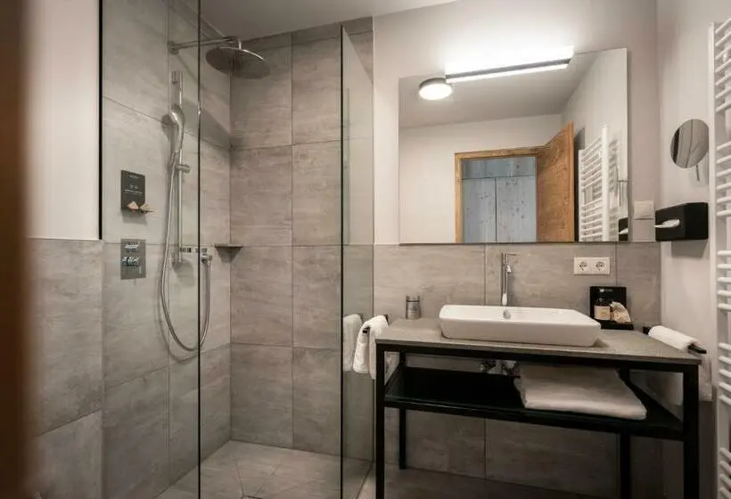 Deluxe-huone Parveke, Das Mühlwald   Quality Time Family Resort