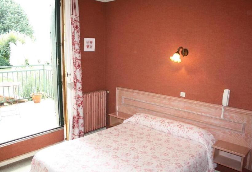 Номер Стандарт, Hôtel Camou