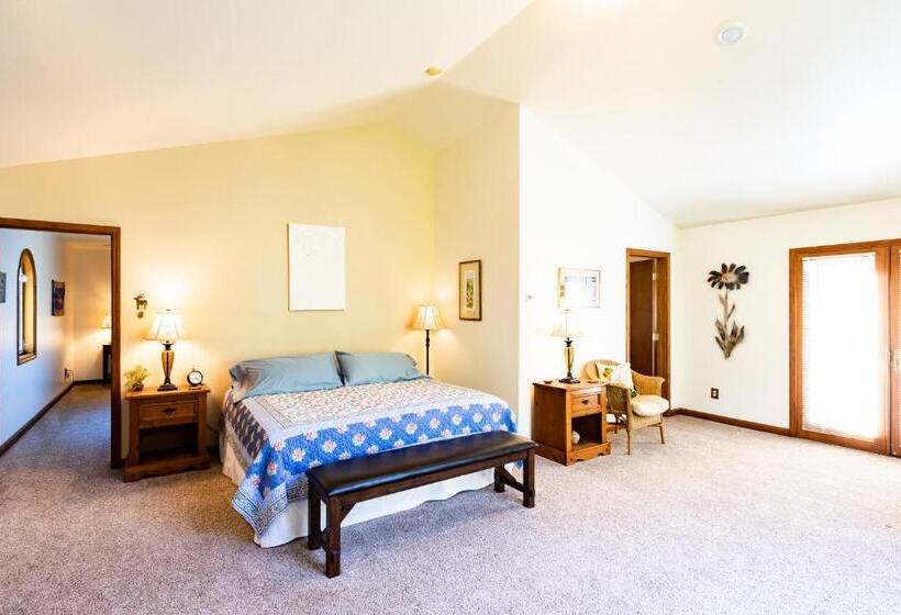 غرفة قياسية سرير كينج, Inn At Tern Lake