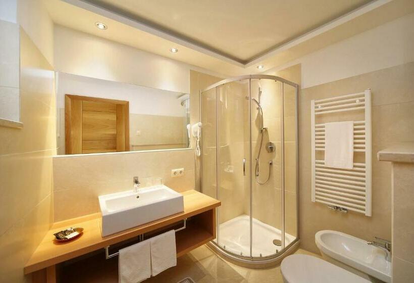 Номер Стандарт с Балконом, Isabella