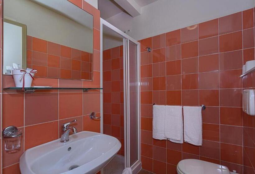 Номер Стандарт Индивидуальный, Liu