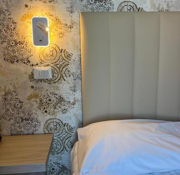 Номер Economy, Liu