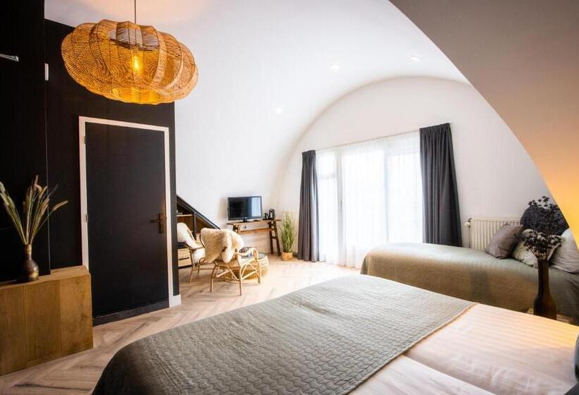 バルコニー付きスタンダードルーム, Neptunus