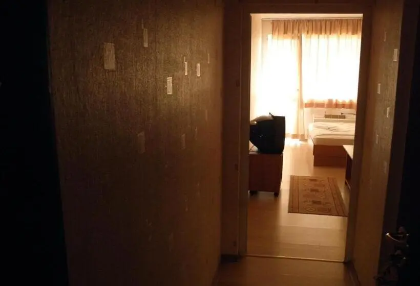 Junior Suite, Pilevski
