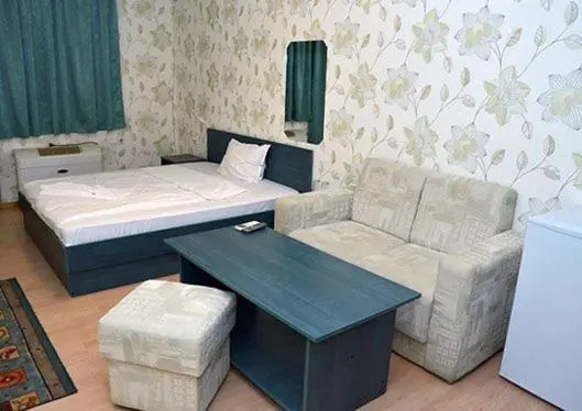 Junior Suite, Pilevski