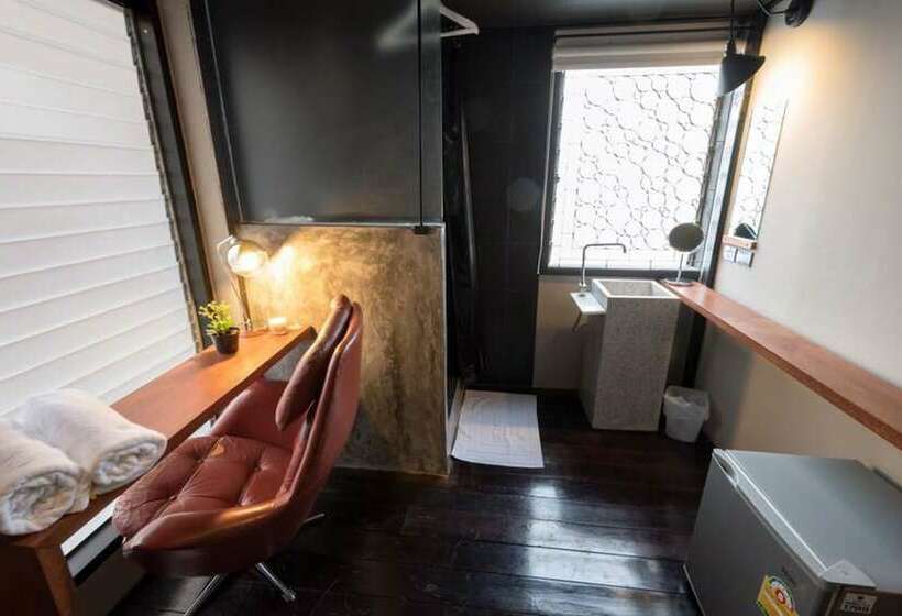 اتاق استاندارد, The Urban Room