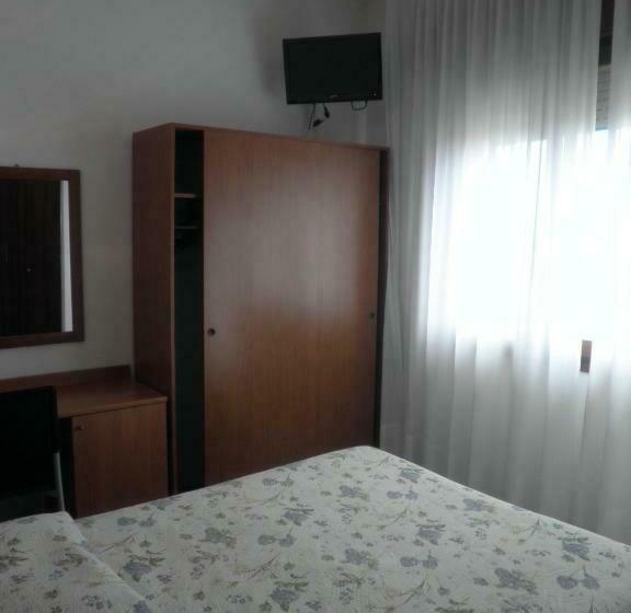 غرفة قياسية, Touring