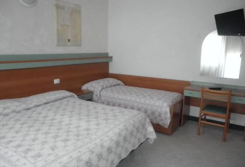 Triple Room Sea View, Touring