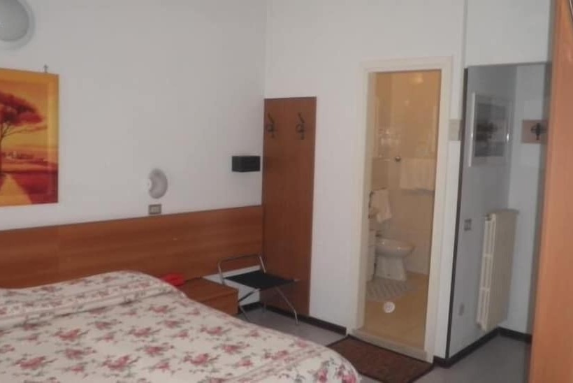 غرفة قياسية رباعية, Touring