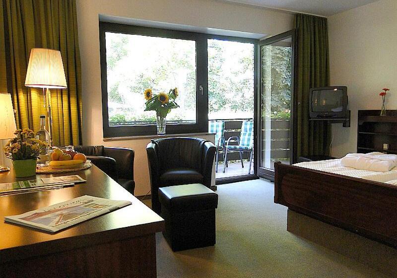 غرفة قياسية, Zum Goldenen Hirsch