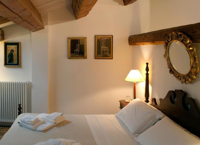 Suite, M Club De Luxe B&b