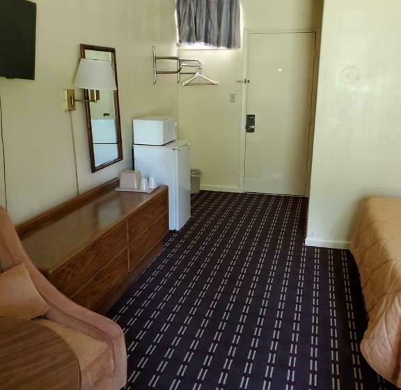 スタンダードルーム, Dollar Inn