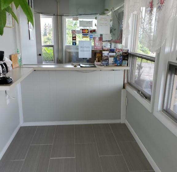 スタンダードルーム, Dollar Inn