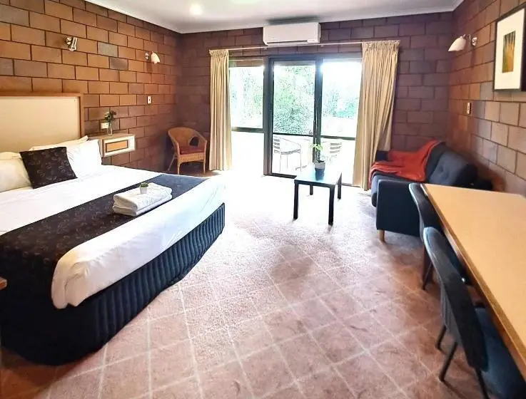 スタンダードルーム, Malanda Lodge