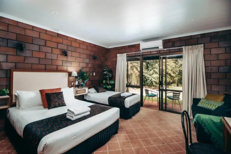 スタンダードトリプルルーム, Malanda Lodge