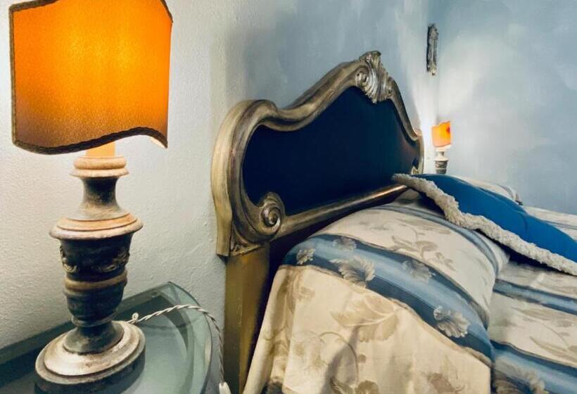 スタンダードルーム, Antica Dimora Leones