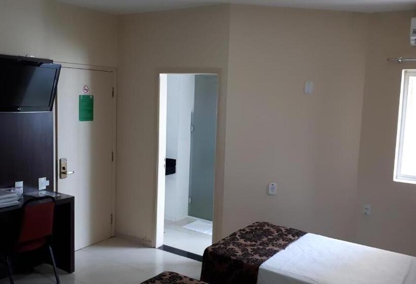 غرفة ديلوكس ثلاثية, Center Patos