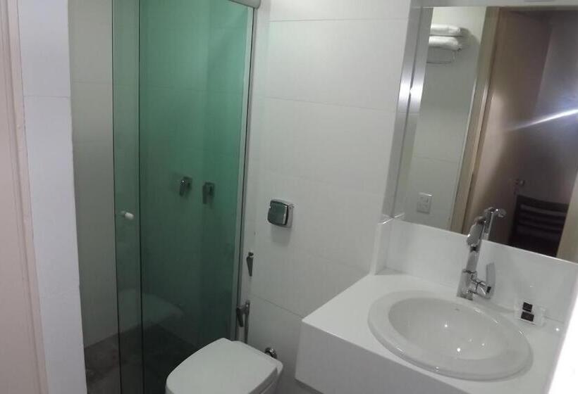 غرفة ديلوكس رباعية, Center Patos