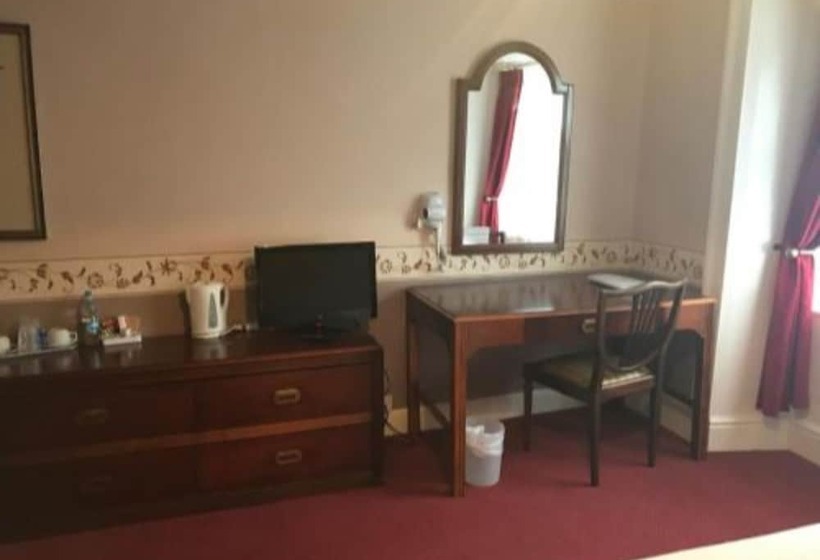 标准四人间共用浴室, The Crown