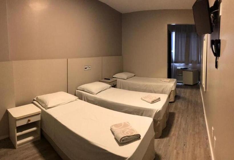 이코노미 트리플 룸, Negrini