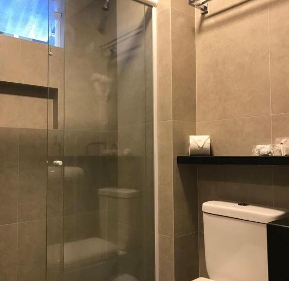 이코노이 4인룸, Negrini