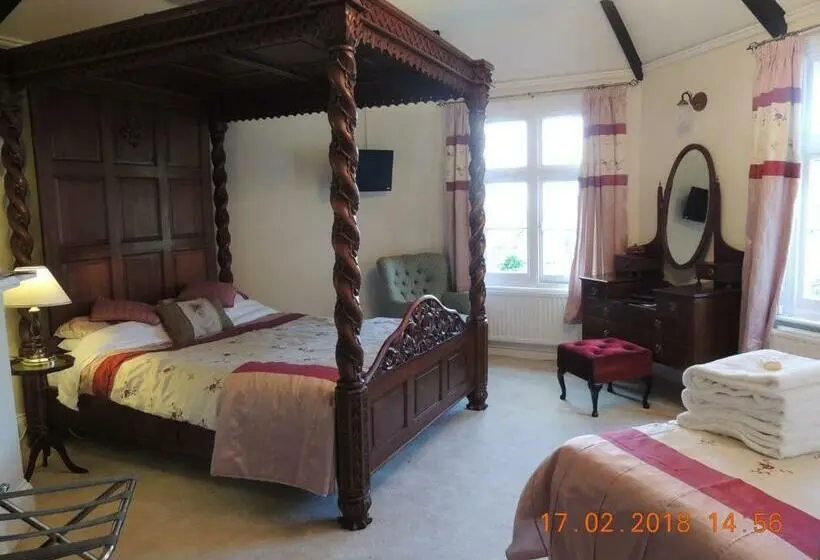 Family Room, Orchard House