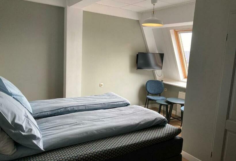 اتاق استاندارد, Workum