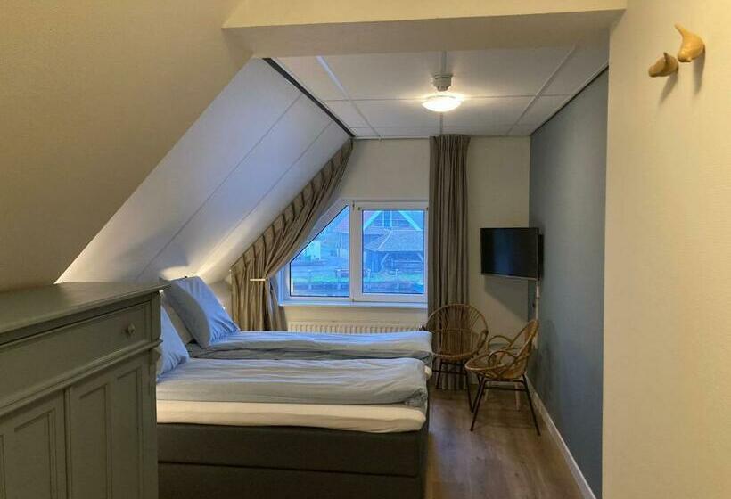 اتاق استاندارد, Workum