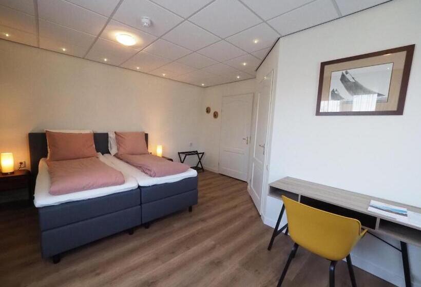 اتاق راحتی, Workum