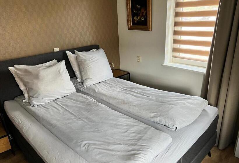 اتاق استاندارد یک نفره, Workum